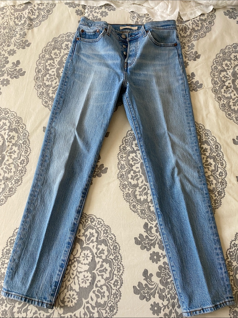 Classic High-Rise Light Blue Women's Jeans with Button Fly